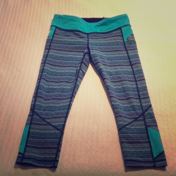 Lululemon cropped pants