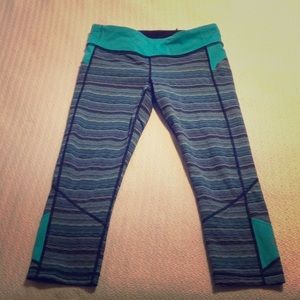 Lululemon cropped pants