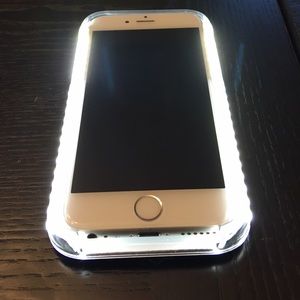 ✨The smart phone case that lights up your face✨📱