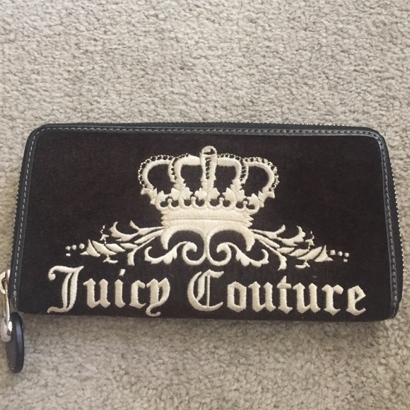 Juicy Couture Zip Around Wallet