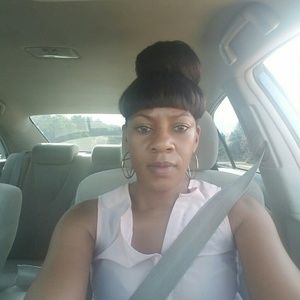 Meet your Posher, Tomeka