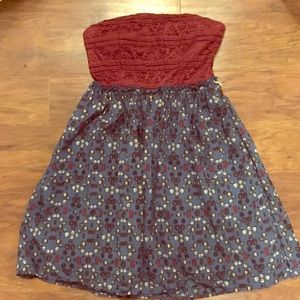 Strapless maroon dress