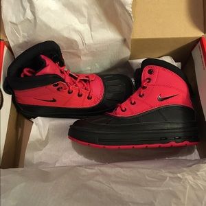 BRAND NEW!!! NEVER WORN STILL IN BOX!