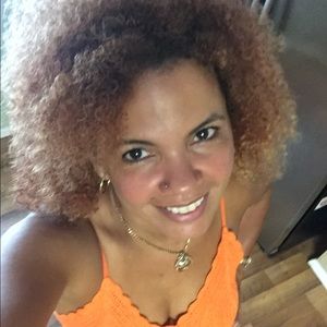 Meet your Posher, Angela