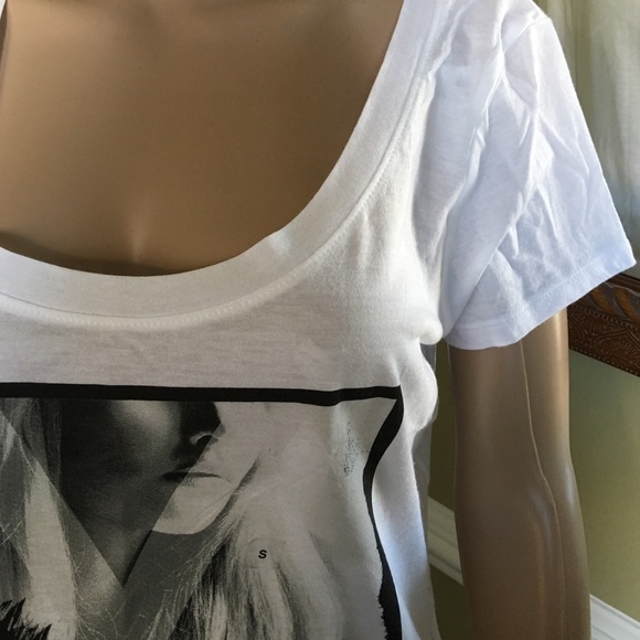 Express Tissue Thin comfortable T💞 - Picture 2 of 5