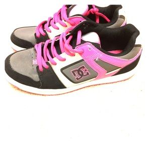 DC shoes