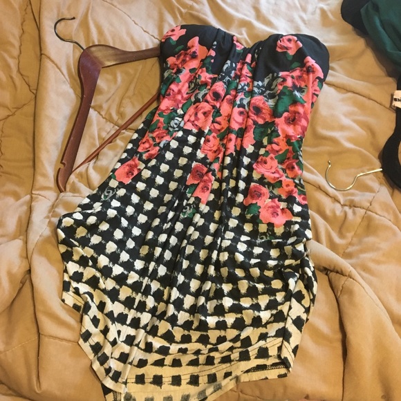 Strapless style Hot & Delicious size L dress.