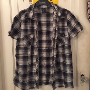 Black/gray/white plaid shirt sleeve top