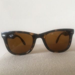 Authentic Ray Ban Folding Wayfarer Sunglasses