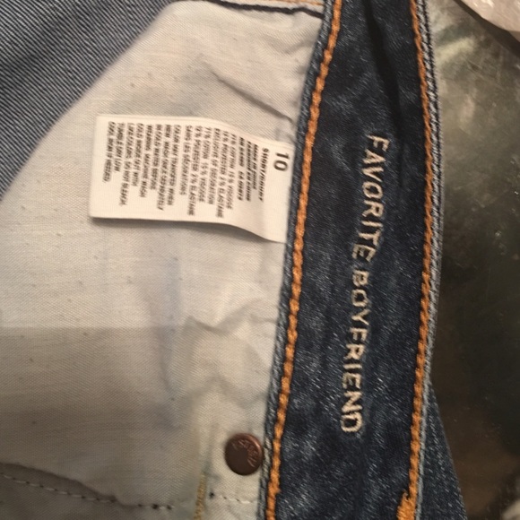 American Eagle Favorite Boyfriend jeans - Picture 2 of 4