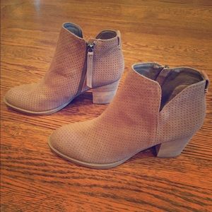 Dolce Vita Booties