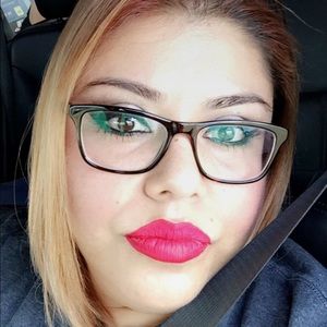 Meet your Posher, Erika