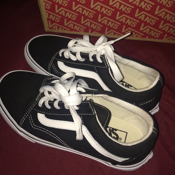 BRAND NEW Vans Old Skool