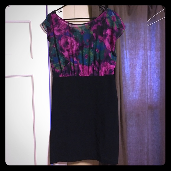 Size 12 floral top dress with black bottom