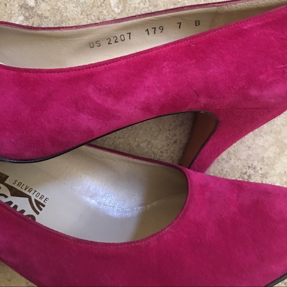 Salvatore Ferragamo Classic Suede Heels - Picture 3 of 4