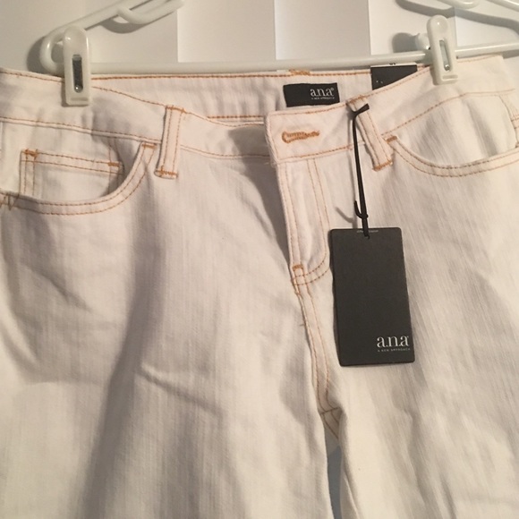 Shorts - Picture 2 of 3