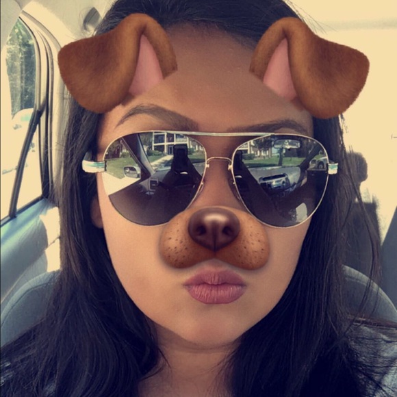 Meet your Posher, Talia - Picture 1 of 1