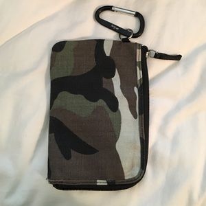 New! Thirty one adventurer wallet!