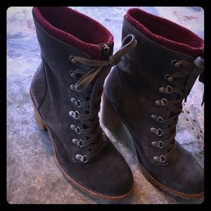 UGG Lace up boots