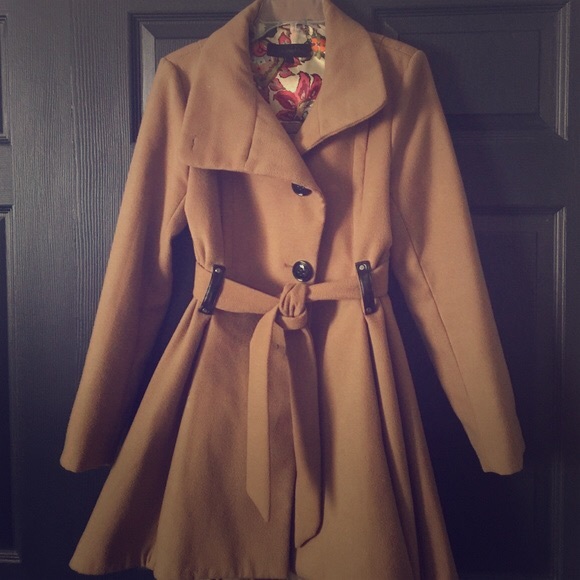 Steve Madden Tan coat wool Tan stylish worn twice