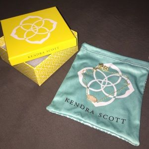 Kendra Scot Elsa necklace