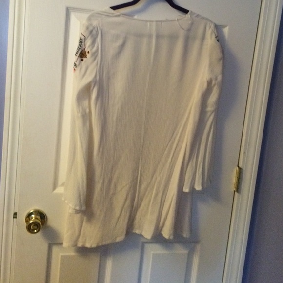 Long sleeve flowy white dress - Picture 2 of 2