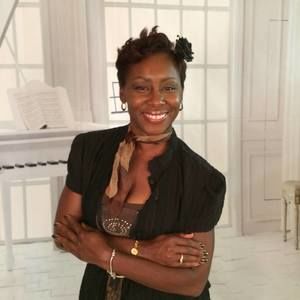 Meet your Posher, Dana