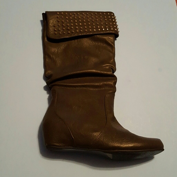 Olive green spiked boot