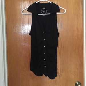 Macy's INC razorback tank top