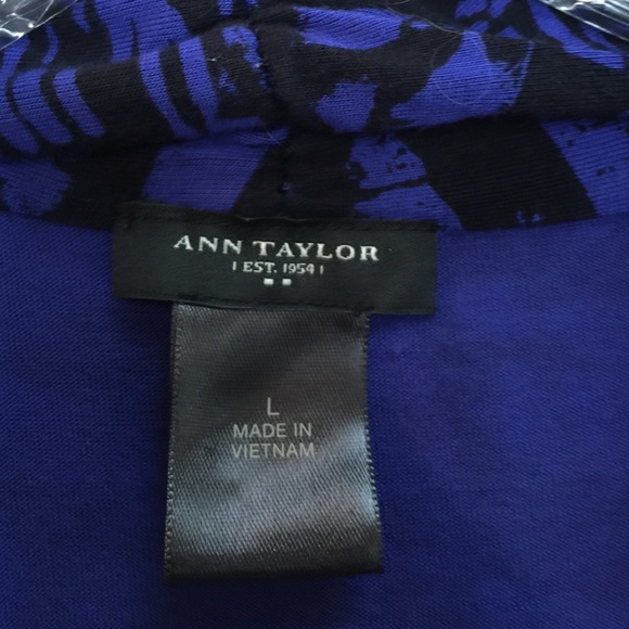 Ann Taylor sleeveless ruched top - Picture 2 of 4