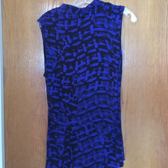 Ann Taylor sleeveless ruched top - Picture 4 of 4