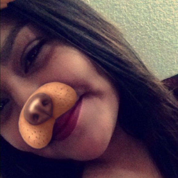 Meet your Posher, Celeste