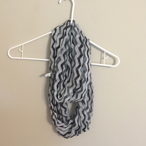 Infinity scarf