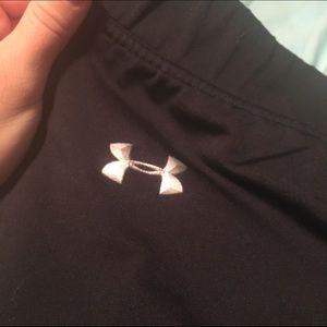 Black under armour leggings