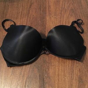 Black Victoria secret bombshell bra