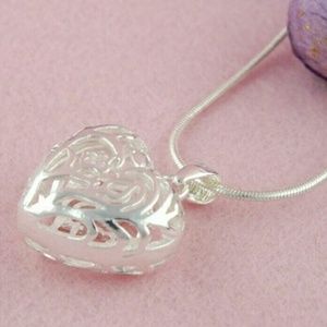 BNWT Silver Heart Pendant and Chain
