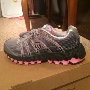 NWT pink & gray running shoes