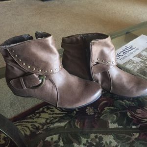 Brown Buckled Ankle Boots Size 9