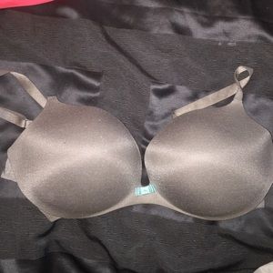 Victoria's Secret lined Demi 34DD