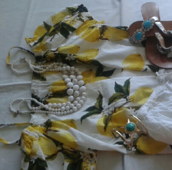 Cutest top ever!!! So fresh literally :) BRAND NEW - Picture 3 of 3