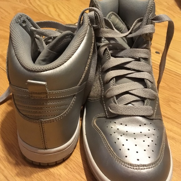 Sparkly Nike Shoes - Picture 2 of 4