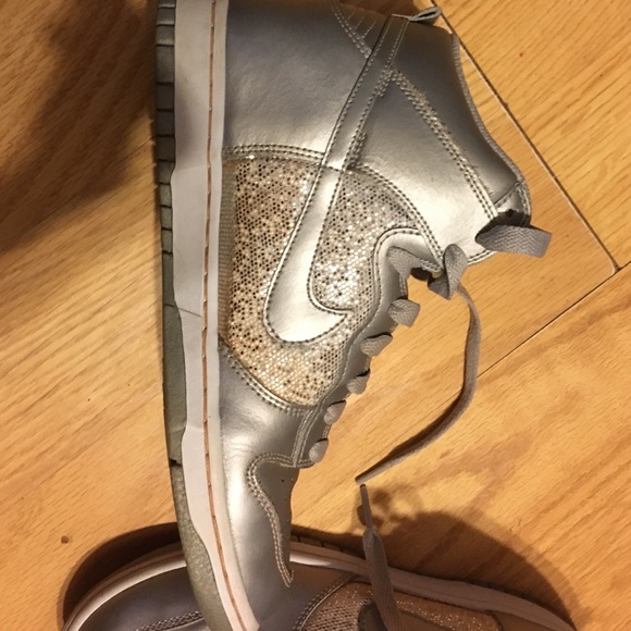 Sparkly Nike Shoes - Picture 3 of 4