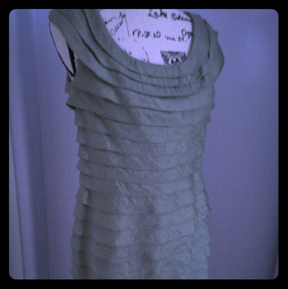 Adrianna Papell Beautiful Dress