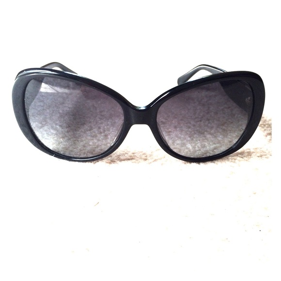Black coach sunglasses