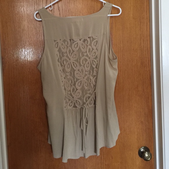 Black swan tank top - Picture 2 of 3