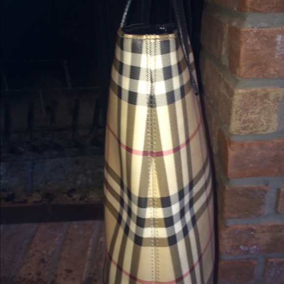 Burberry Tote - Picture 2 of 3
