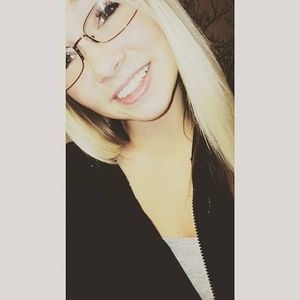 Meet your Posher, Ashlee