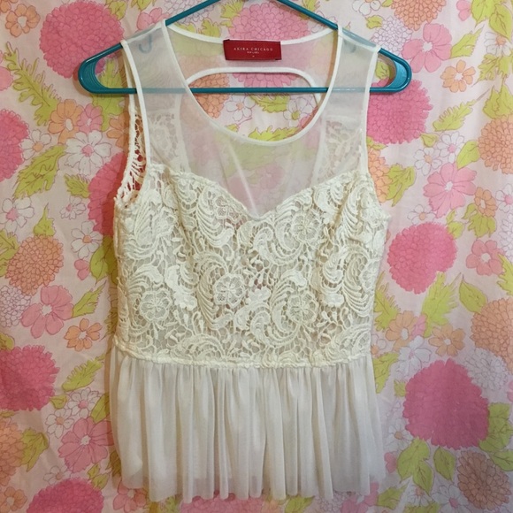 Lace sleeveless top