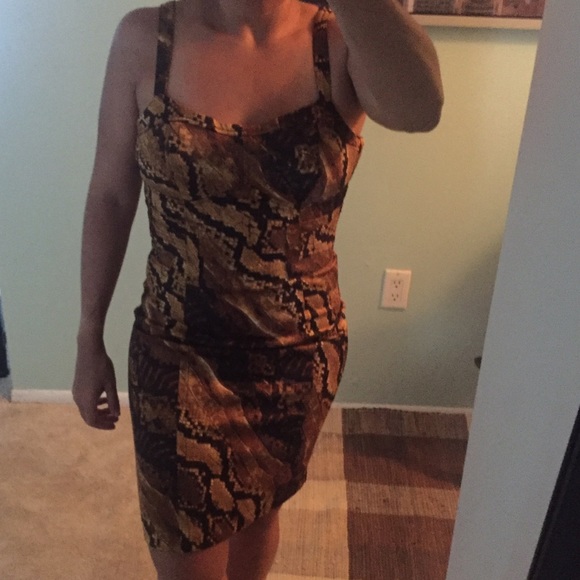Snake print bodycon dress - Picture 3 of 3
