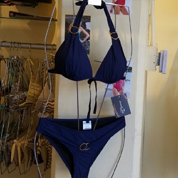 Bikini - Picture 2 of 4